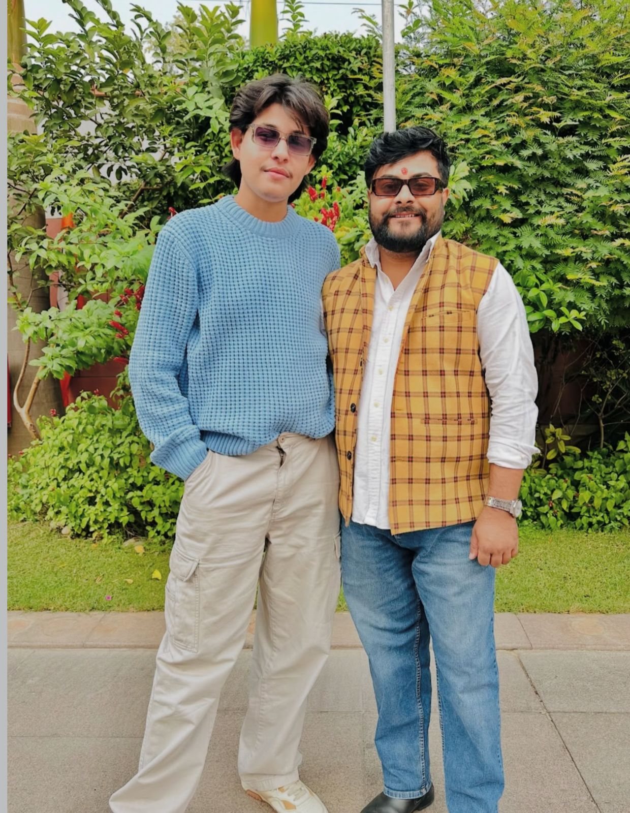 Rashtriya Geetkar Alok Kumar image from public life